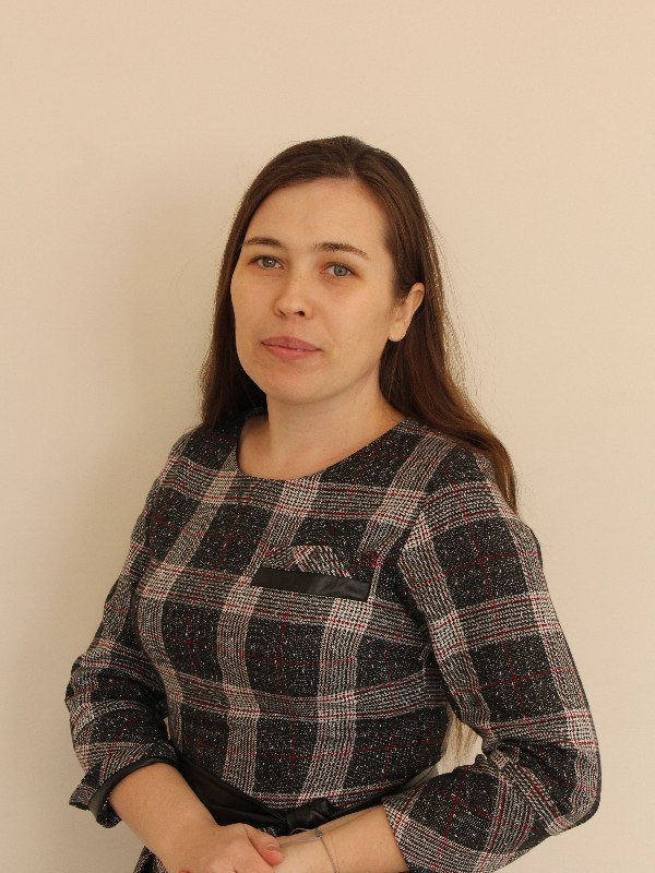 Хомякова Елена Михайловна.